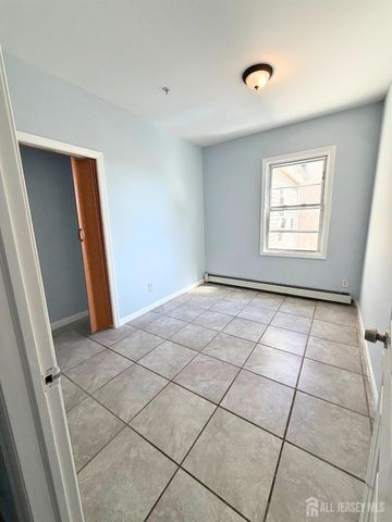 410-412 1st Avenue 2, Elizabeth, NJ 07206