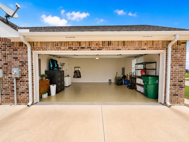 110 Centerhill Drive, Muenster, TX 76252