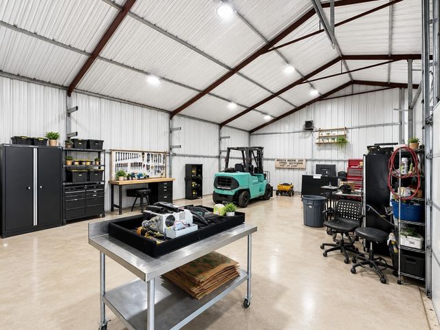 110 Centerhill Drive, Muenster, TX 76252