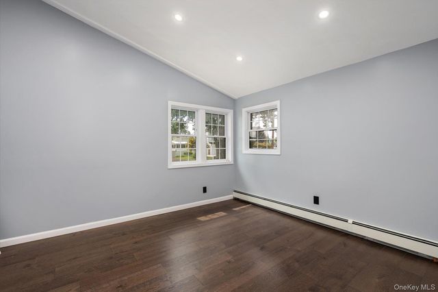91 30th Street, Copiague, NY 11726