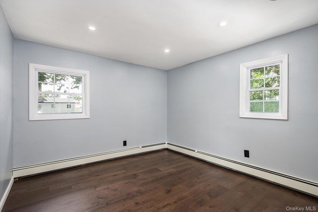 91 30th Street, Copiague, NY 11726