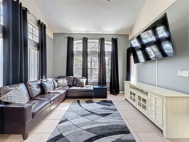 8401 CRYSTAL COVE LOOP, Kissimmee, FL 34747