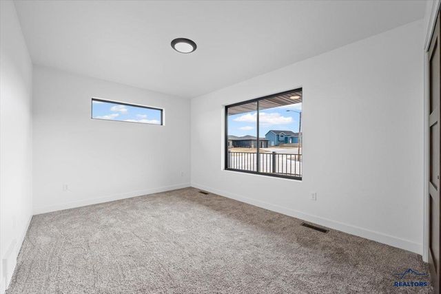 4824 MONDAVI DR, Rapid City, SD 57703