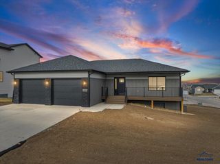 4824 MONDAVI DR, Rapid City, SD 57703