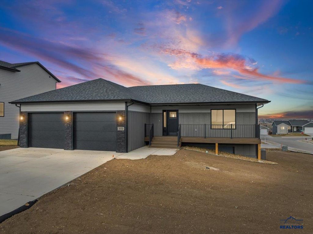 4824 MONDAVI DR, Rapid City, SD 57703