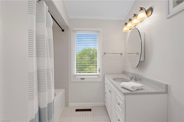 2273 Widgeon LN, Virginia Beach, VA 23456