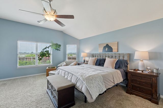 6806 Bear Lane, Greenville, TX 75402