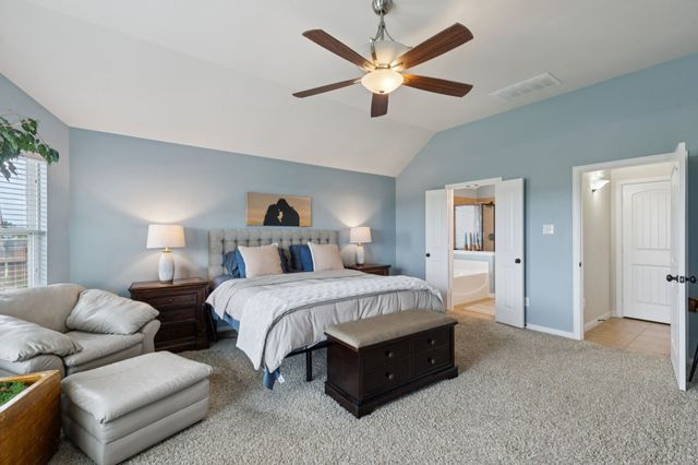 6806 Bear Lane, Greenville, TX 75402