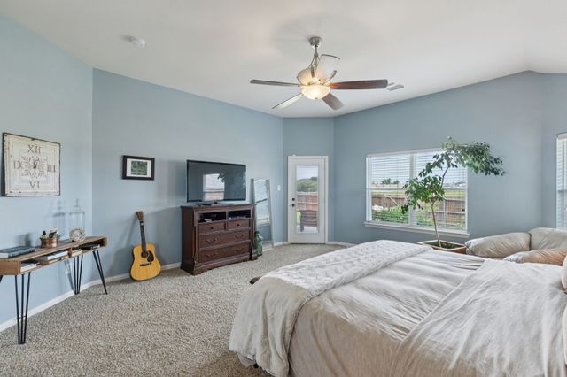 6806 Bear Lane, Greenville, TX 75402