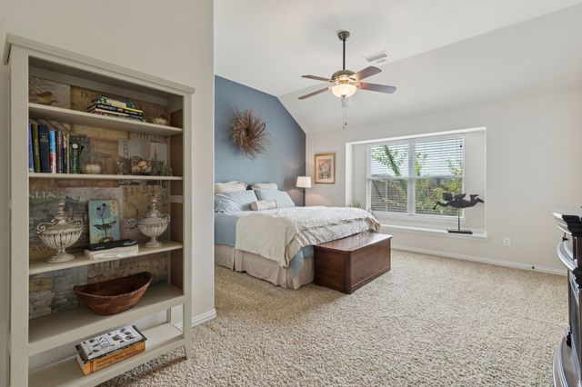 6806 Bear Lane, Greenville, TX 75402