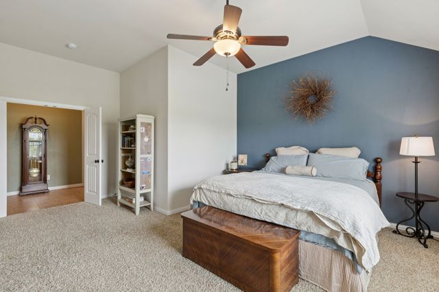 6806 Bear Lane, Greenville, TX 75402