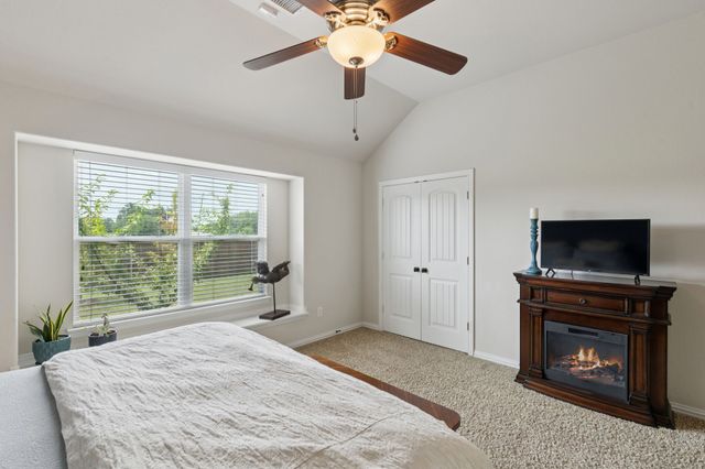 6806 Bear Lane, Greenville, TX 75402