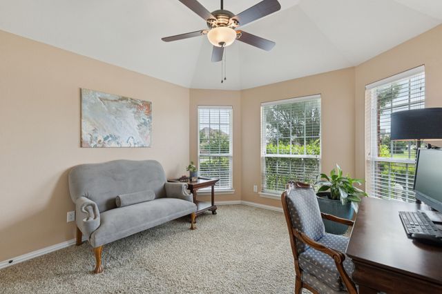 6806 Bear Lane, Greenville, TX 75402