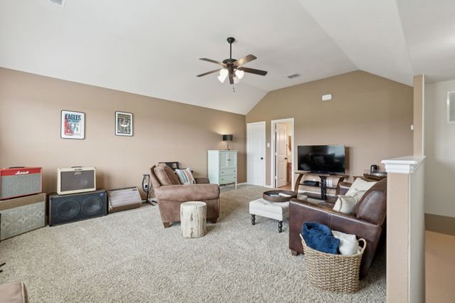 6806 Bear Lane, Greenville, TX 75402