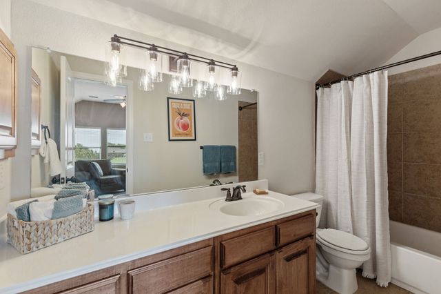 6806 Bear Lane, Greenville, TX 75402