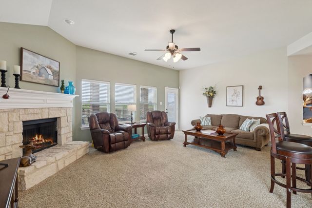 6806 Bear Lane, Greenville, TX 75402