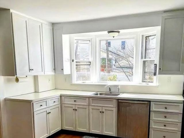 142 Jackson St, Newton, MA 02459