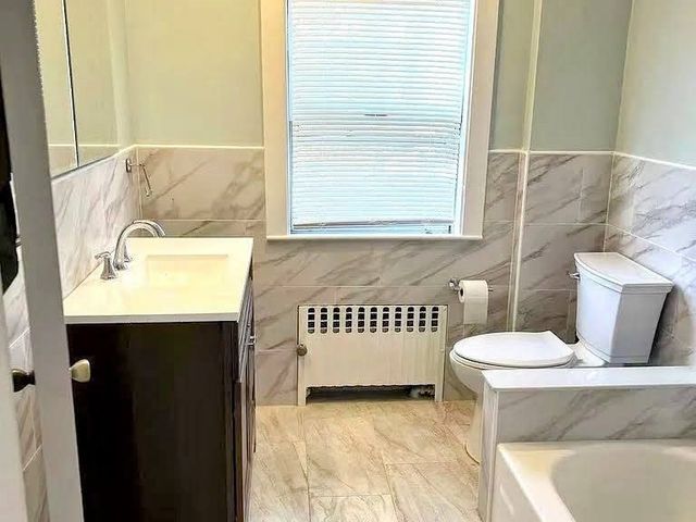 142 Jackson St, Newton, MA 02459
