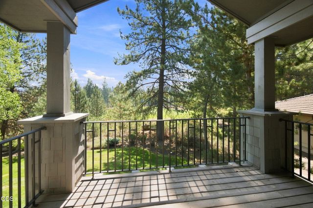 61866 Bunker Hill Court, Bend, OR 97702