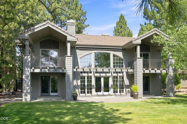 61866 Bunker Hill Court, Bend, OR 97702