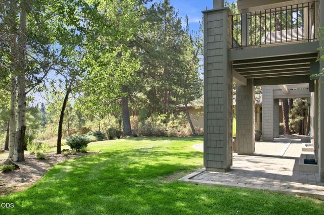 61866 Bunker Hill Court, Bend, OR 97702