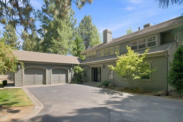 61866 Bunker Hill Court, Bend, OR 97702