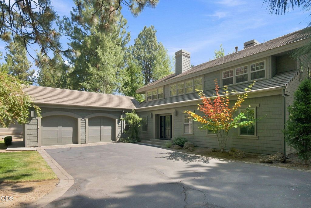 61866 Bunker Hill Court, Bend, OR 97702