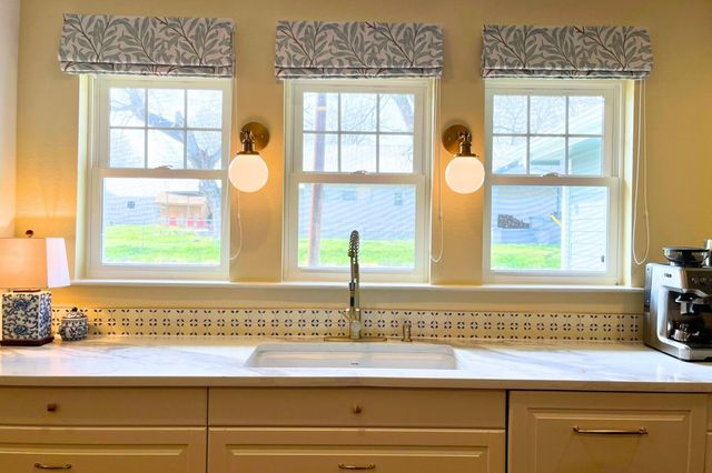 713 W Spring Street, Weatherford, TX 76086