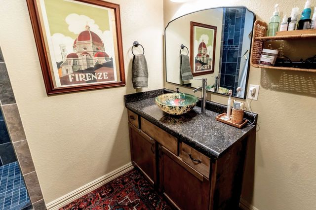 713 W Spring Street, Weatherford, TX 76086