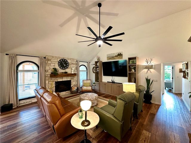 254 W Parkside Dr, Neshannock Twp, PA 16105