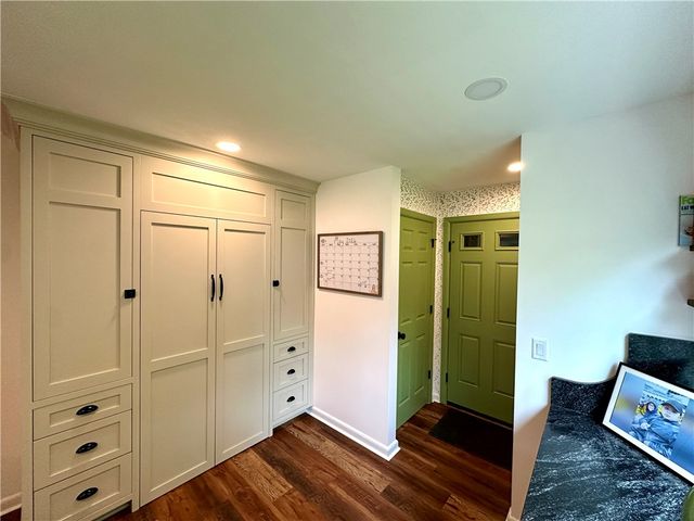 254 W Parkside Dr, Neshannock Twp, PA 16105