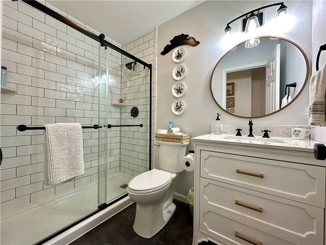 254 W Parkside Dr, Neshannock Twp, PA 16105