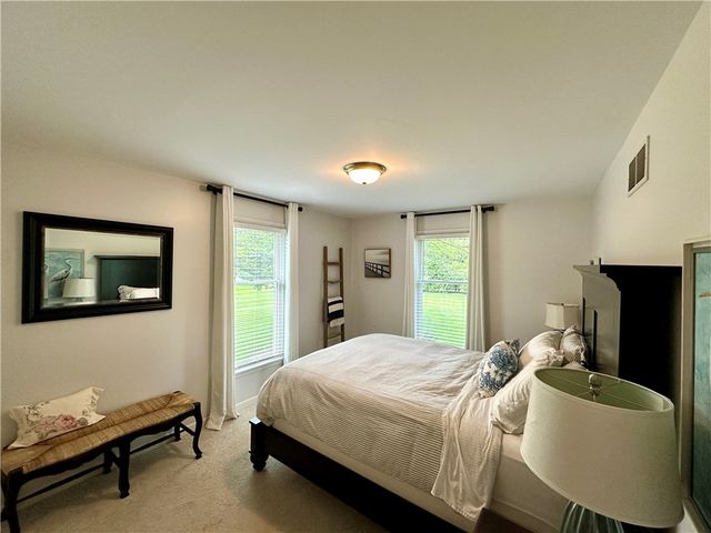 254 W Parkside Dr, Neshannock Twp, PA 16105