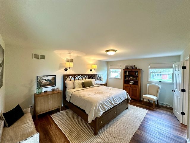 254 W Parkside Dr, Neshannock Twp, PA 16105