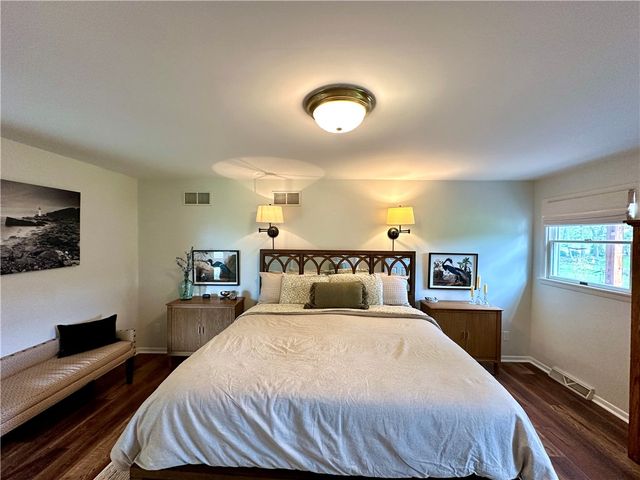 254 W Parkside Dr, Neshannock Twp, PA 16105
