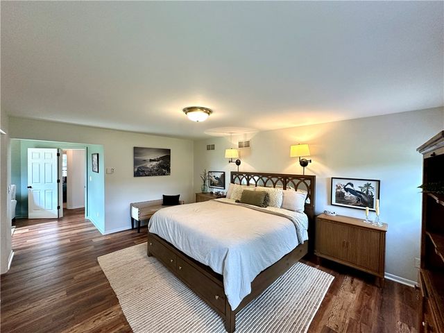 254 W Parkside Dr, Neshannock Twp, PA 16105