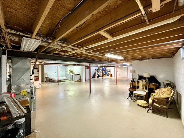 254 W Parkside Dr, Neshannock Twp, PA 16105