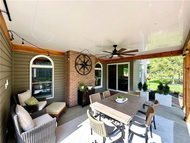 254 W Parkside Dr, Neshannock Twp, PA 16105
