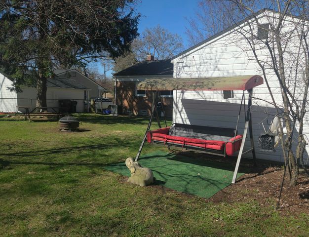 15058 Dixie, Redford Charter Twp, MI 48239