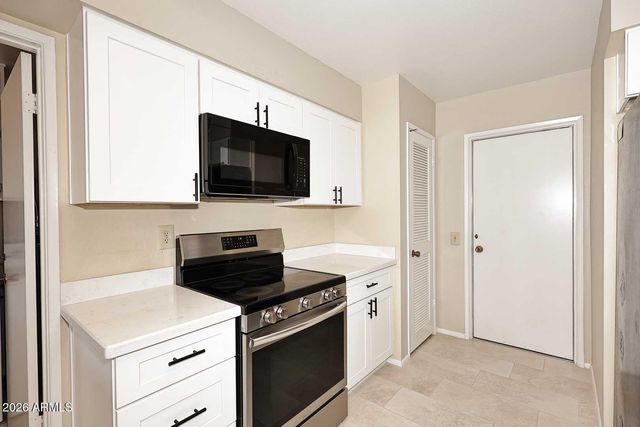 10010 W SANDSTONE Drive, Sun City, AZ 85351
