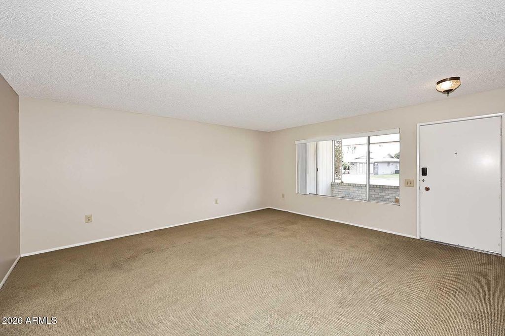 10010 W SANDSTONE Drive, Sun City, AZ 85351 — photo 5