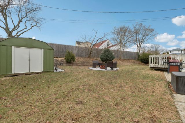 12 Gail Court, Kings Park, NY 11754