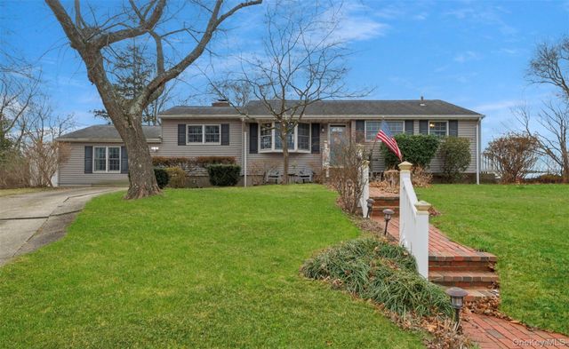 12 Gail Court, Kings Park, NY 11754