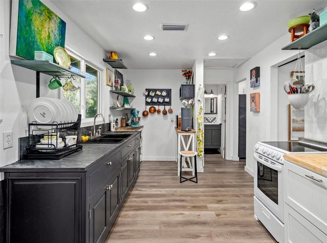 3418 SANDY DRIVE, Zephyrhills, FL 33541