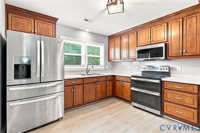 2587 Pinehurst Dr, Petersburg, VA 23805