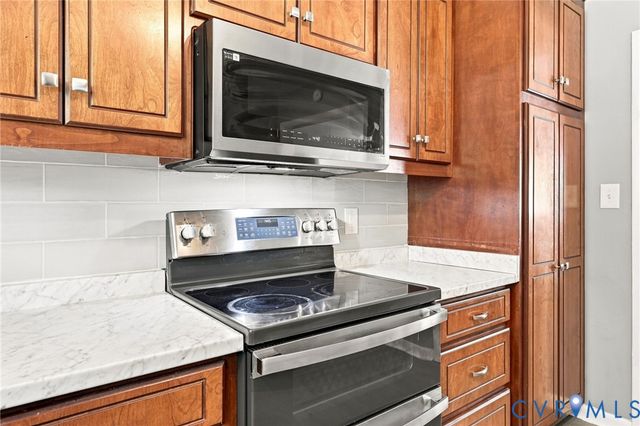 2587 Pinehurst Dr, Petersburg, VA 23805