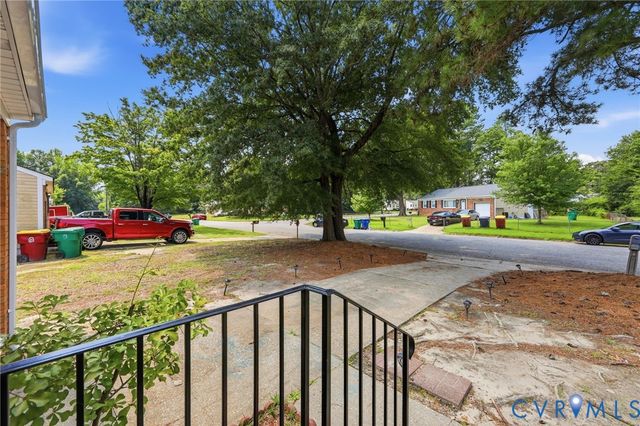 2587 Pinehurst Dr, Petersburg, VA 23805