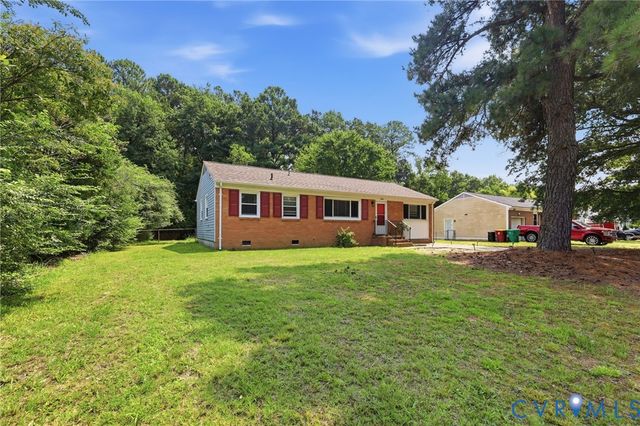 2587 Pinehurst Dr, Petersburg, VA 23805