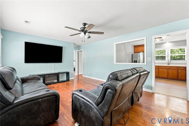 2587 Pinehurst Dr, Petersburg, VA 23805