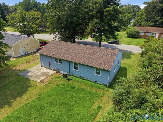 2587 Pinehurst Dr, Petersburg, VA 23805